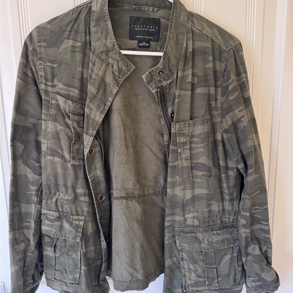 Sanctuary Women’s s Green Camouflage Utility Jacket